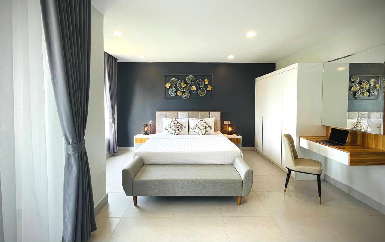 Hotel Ss & 4*